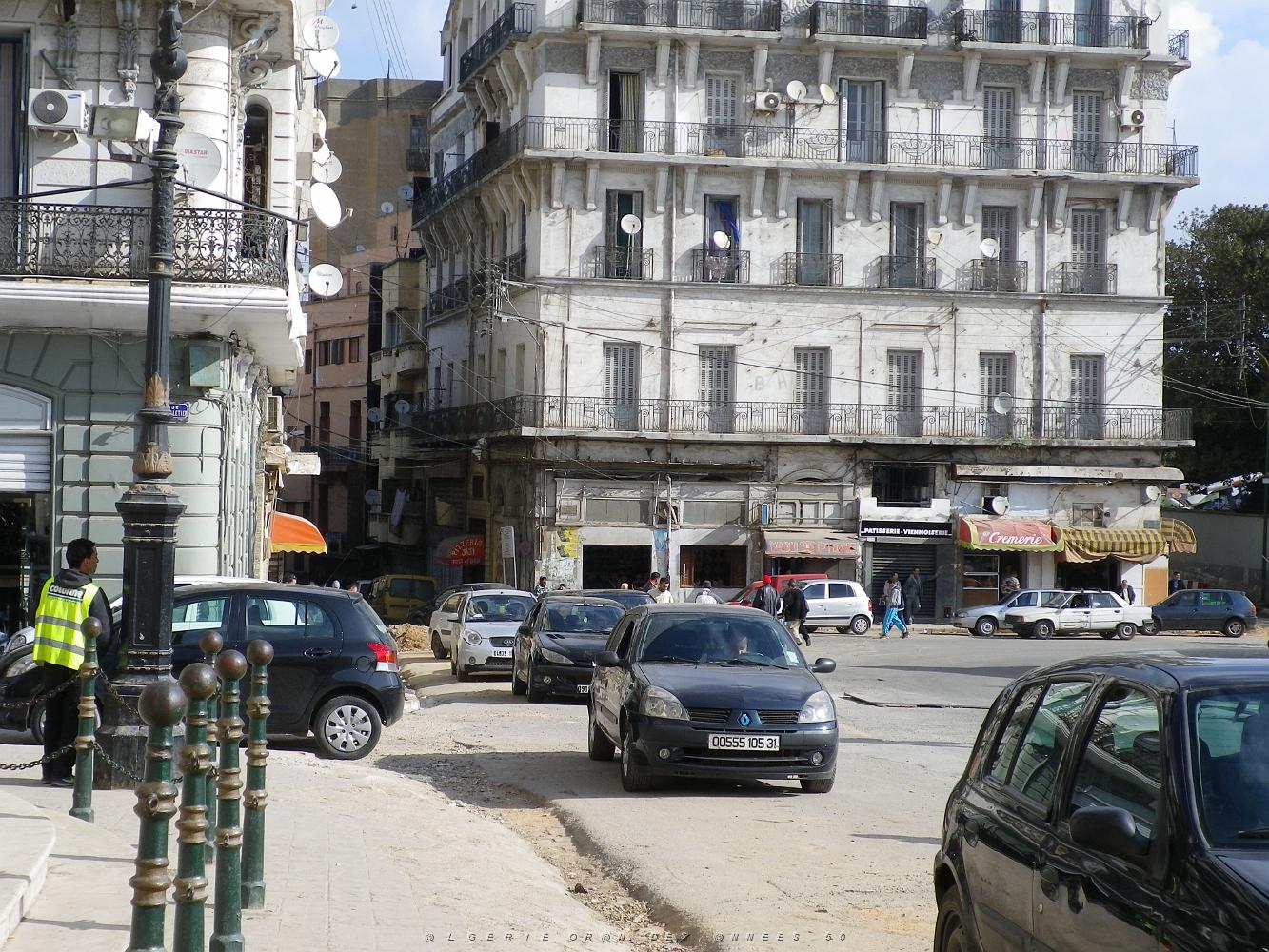 120 debut rue philippe et place foch ou place d'armes.JPG